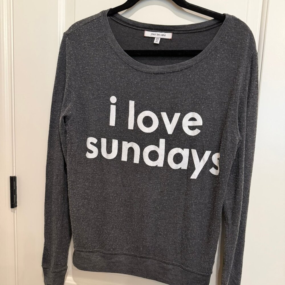Adorable light weight sweatshirt XS/S